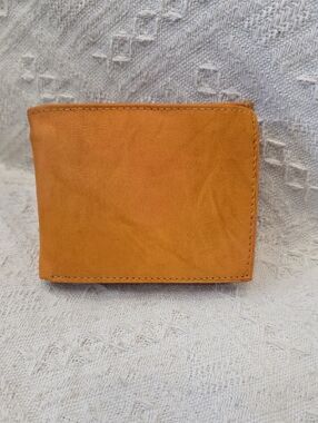 Classic Tan Leather Bifold Wallet